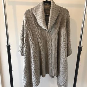 New York & Company grey poncho